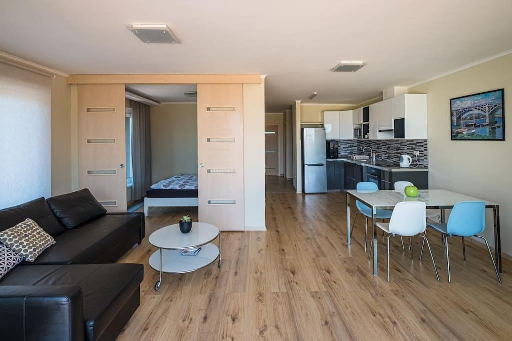Hedon Brewery Apartments - 200 Meter To The Beach Balatonvilágos Zewnętrze zdjęcie